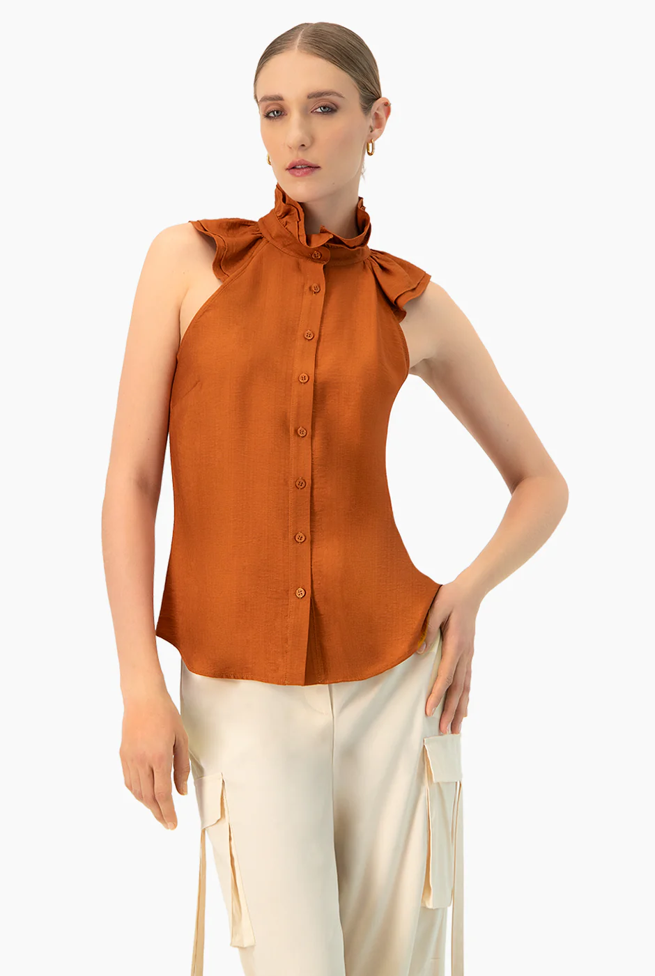 Blusa cafe de cuello alto