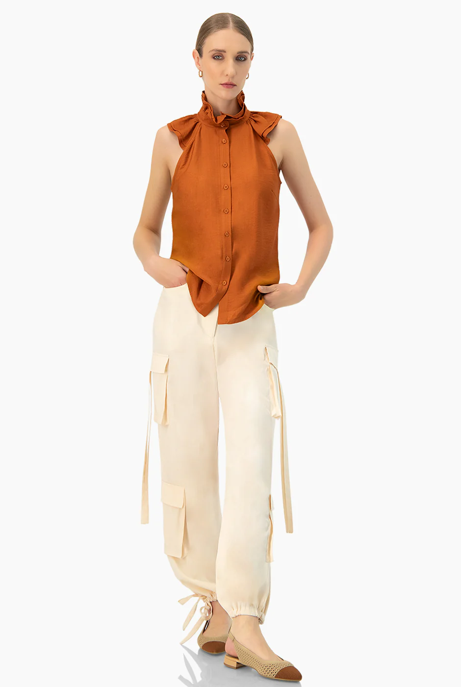 Blusa cafe de cuello alto - Image 3