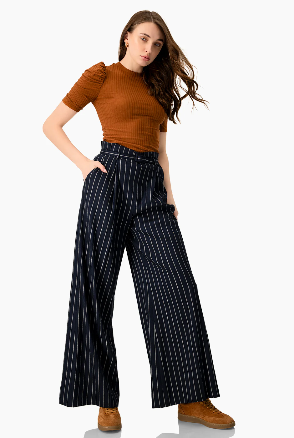 Blusa cafe de hombro abullonado - Image 6