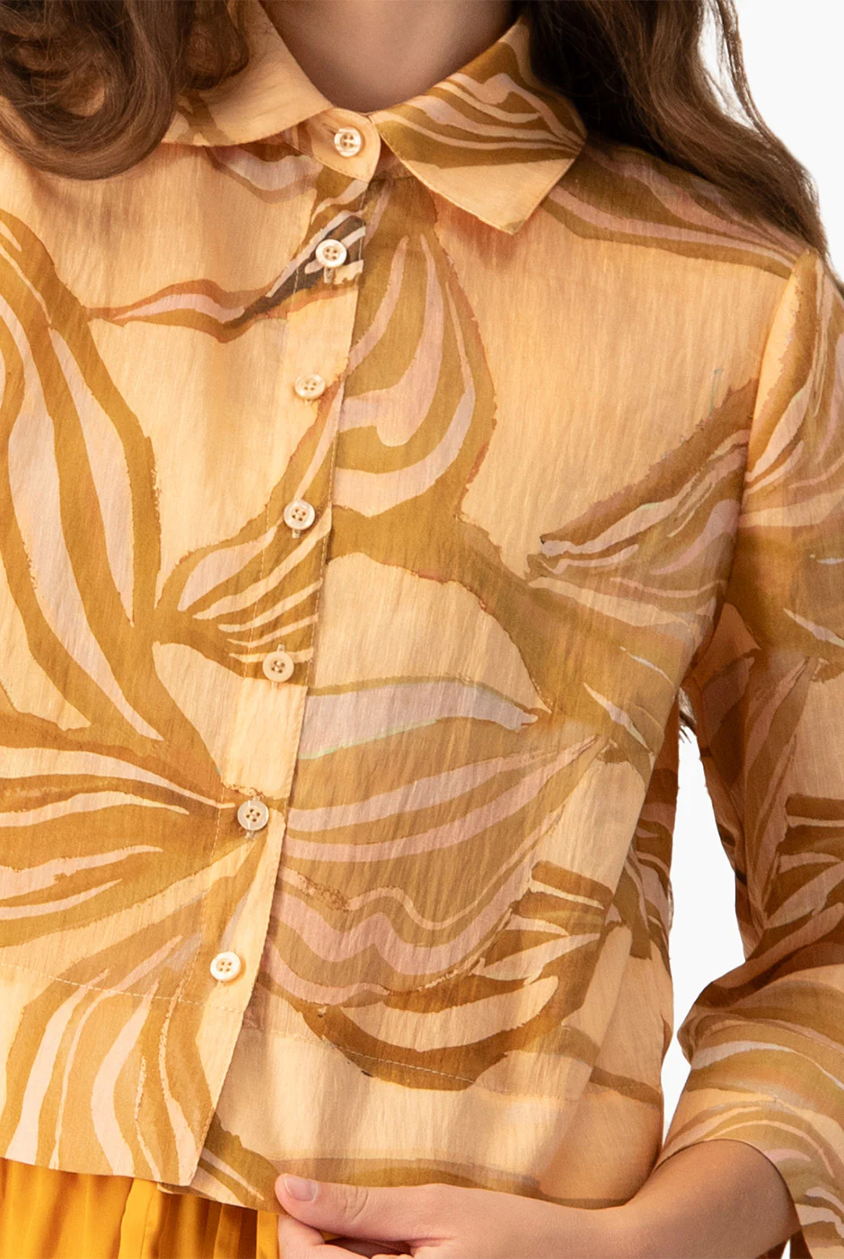 Blusa camisera estampada - Image 6