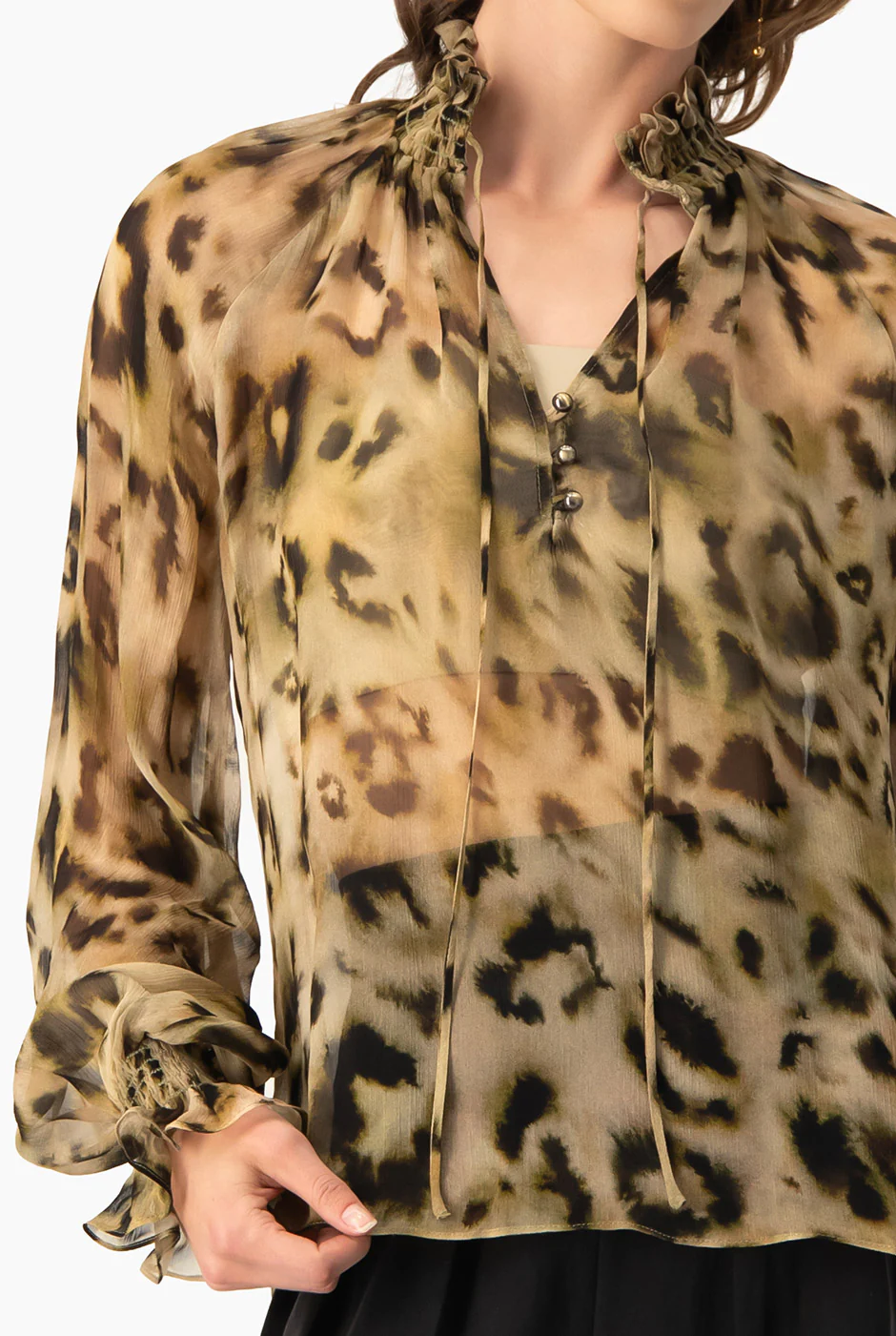 Blusa cuello alto y escote en V - Image 6