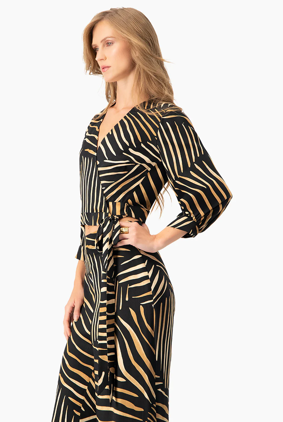 Blusa estampada con escote V - Image 4