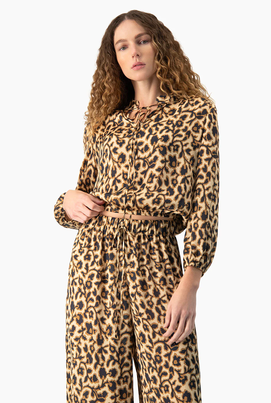 Blusa estampada Ivonne cuello alto