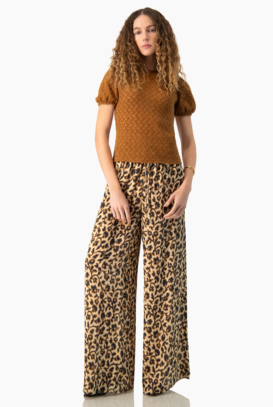 Blusa Ivonne tejida cafe - Image 4