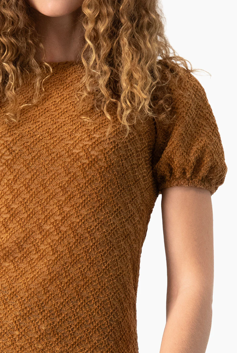 Blusa Ivonne tejida cafe - Image 6