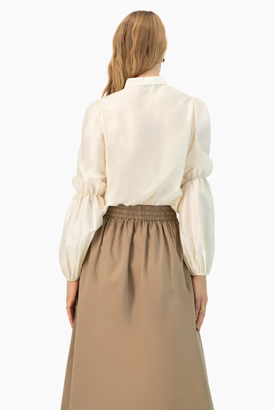 Blusa lisa con cinta en cuello - Image 2