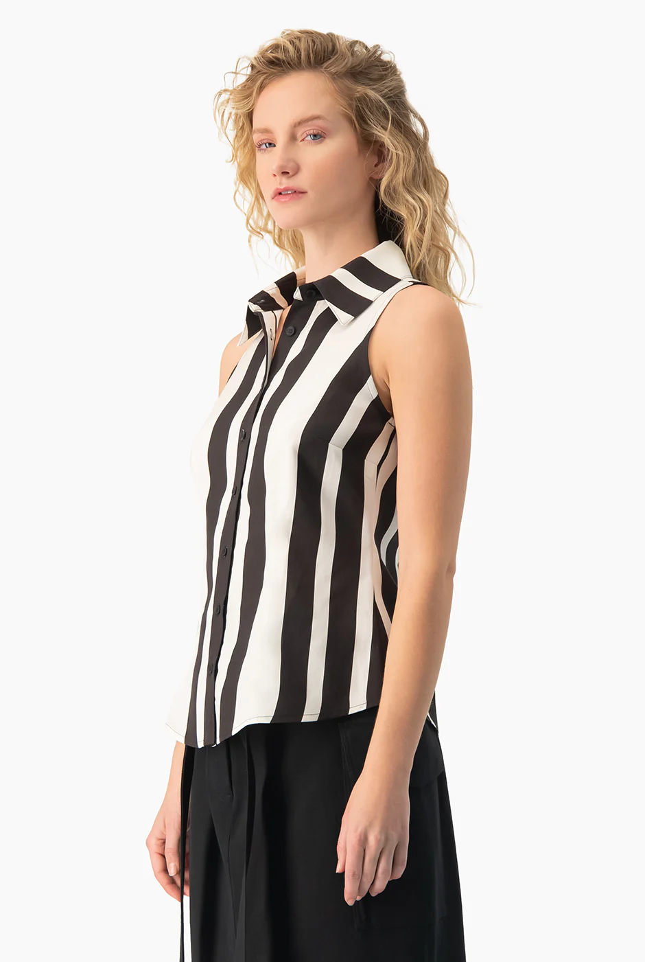 Blusa sin mangas camisera - Image 4