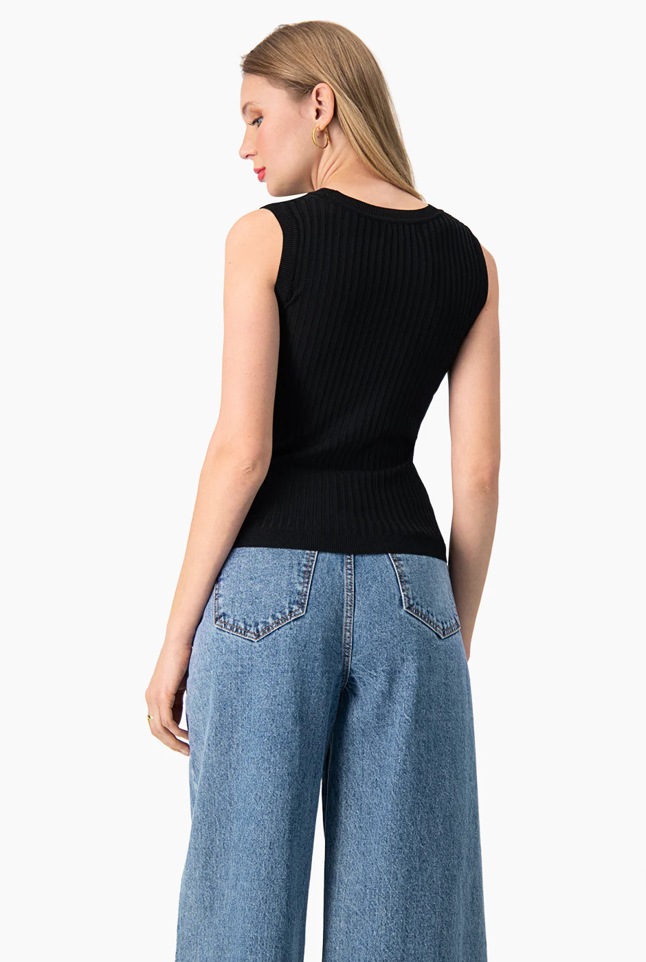 Blusa sin mangas color negro - Image 4