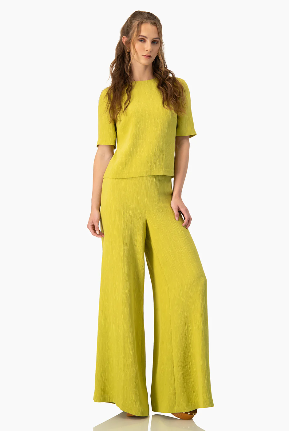 Pantalon amplio verde con pinzas - Image 7