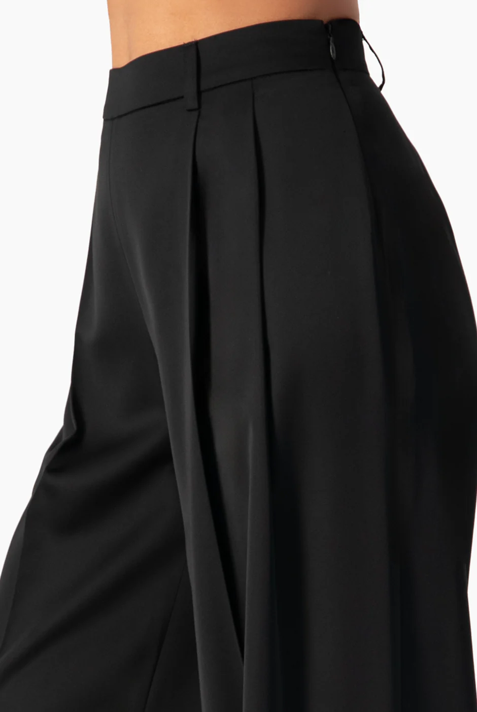 Pantalon negro liso pierna amplia - Image 7
