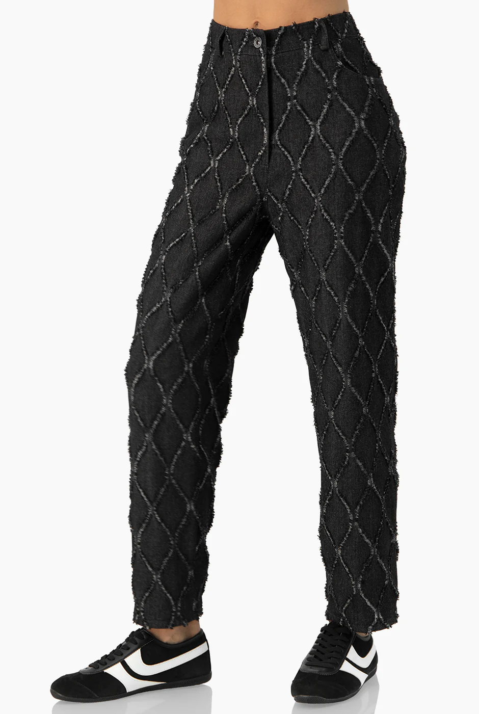 Pantalon recto con destruccion