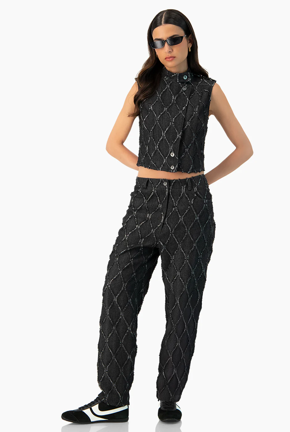 Pantalon recto con destruccion - Image 7