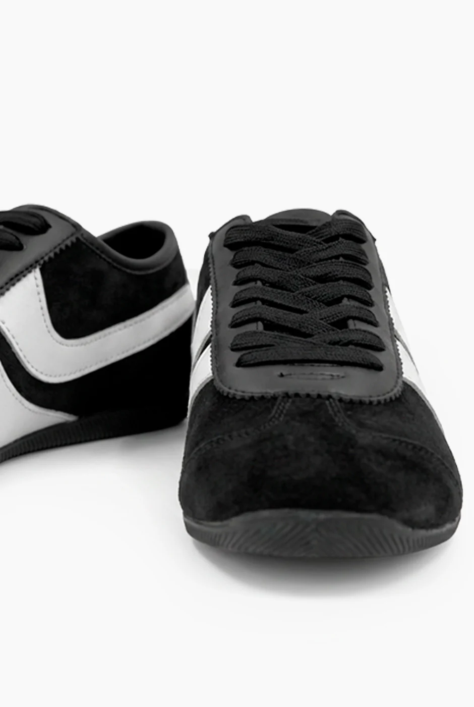 Sneakers Black & White - Image 5