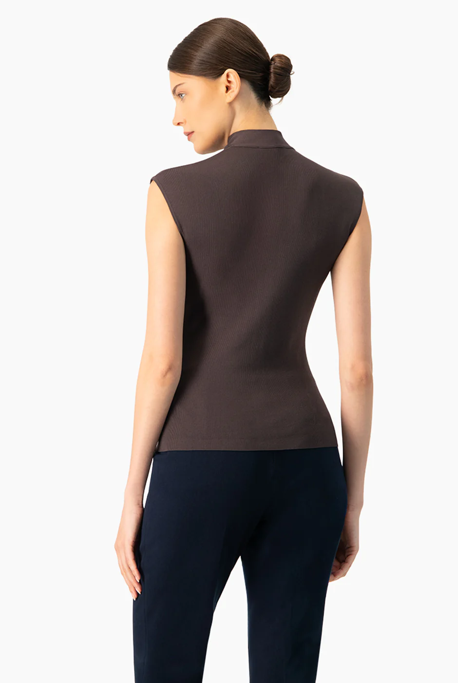 Top Brown Knot - Image 2