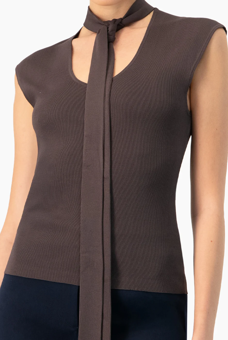 Top Brown Knot - Image 6