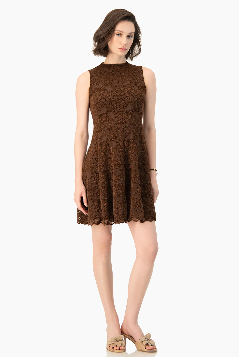 Vestido Ivonne corto en tono cafe - Image 4