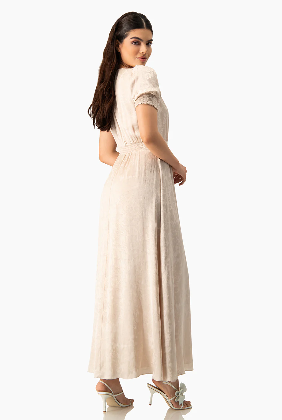 Vestido largo color beige con smock - Image 2