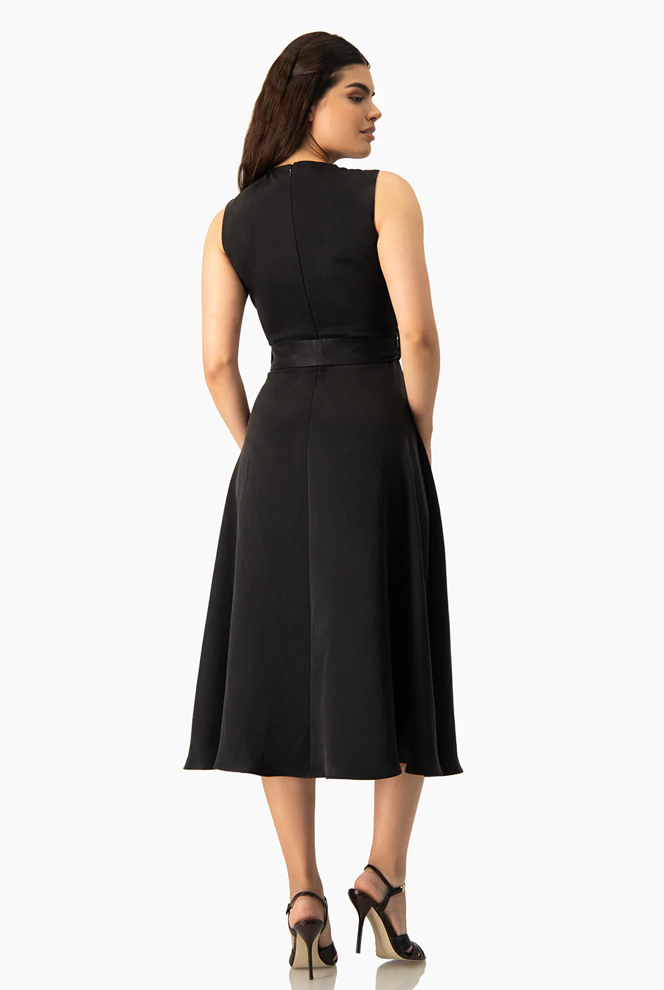 Vestido linea A en color negro - Image 2
