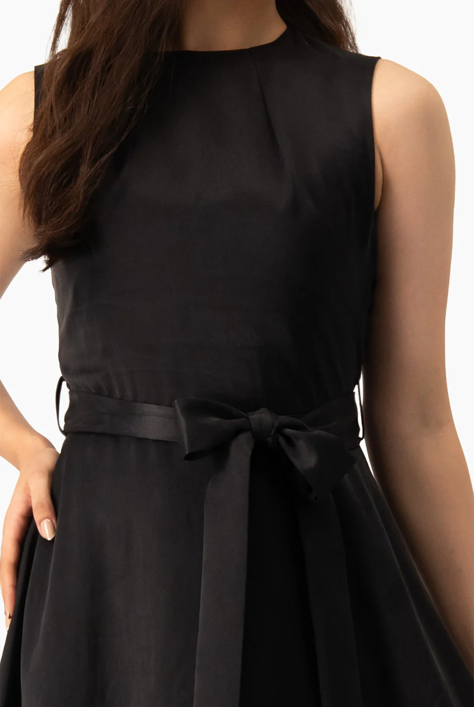 Vestido linea A en color negro - Image 6